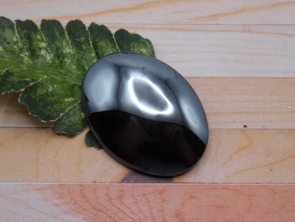 HEMATITE CABOCHON ROCK STONE LAPIDARY SPECIMEN: HEMATITE CABOCHON ROCK STONE LAPIDARY SPECIMEN