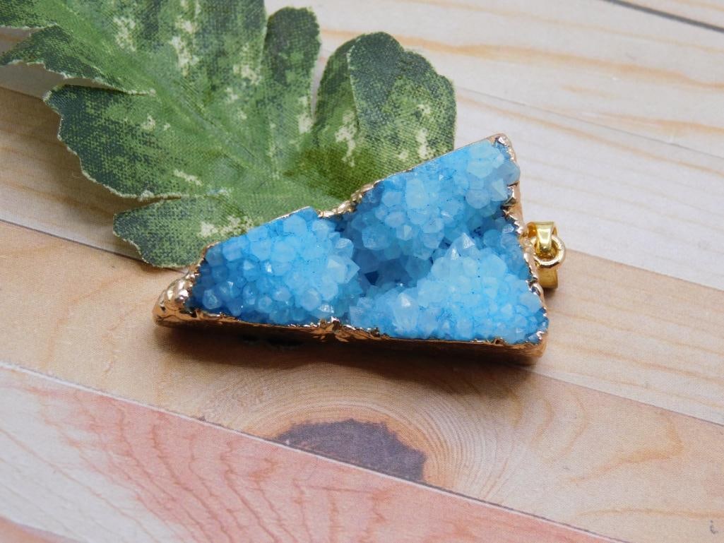 DRUZY QUARTZ PENDANT ROCK STONE LAPIDARY SPECIMEN: DRUZY QUARTZ PENDANT ROCK STONE LAPIDARY SPECIMEN