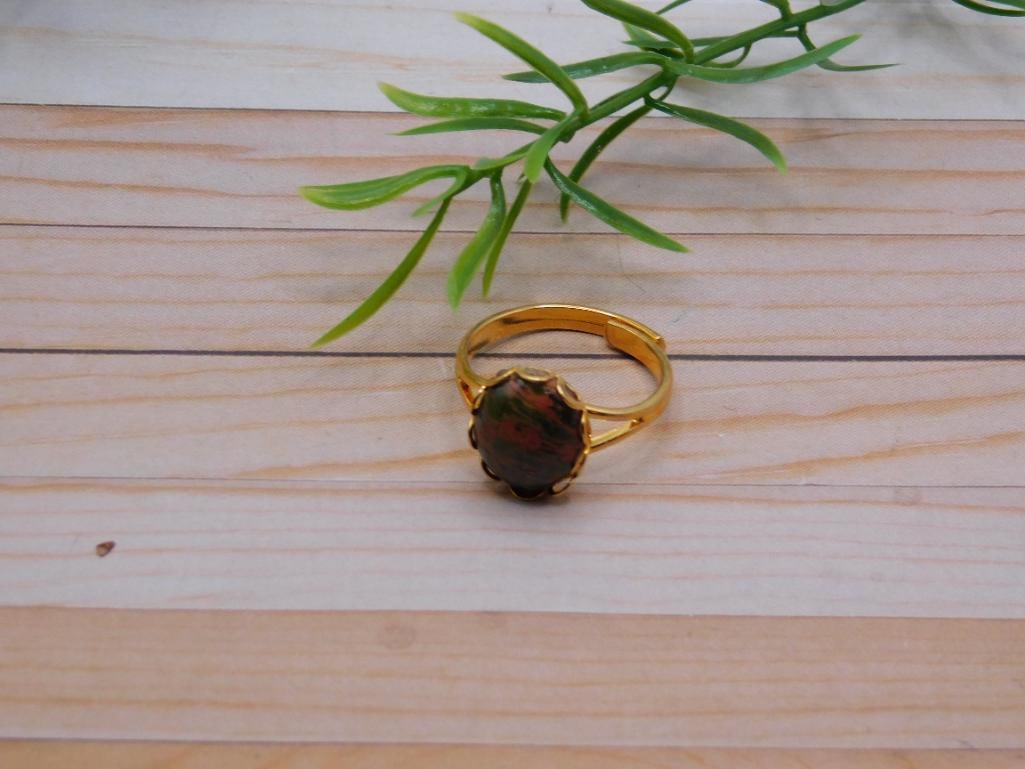 ABALONE RING ROCK STONE LAPIDARY SPECIMEN: ABALONE RING ROCK STONE LAPIDARY SPECIMEN