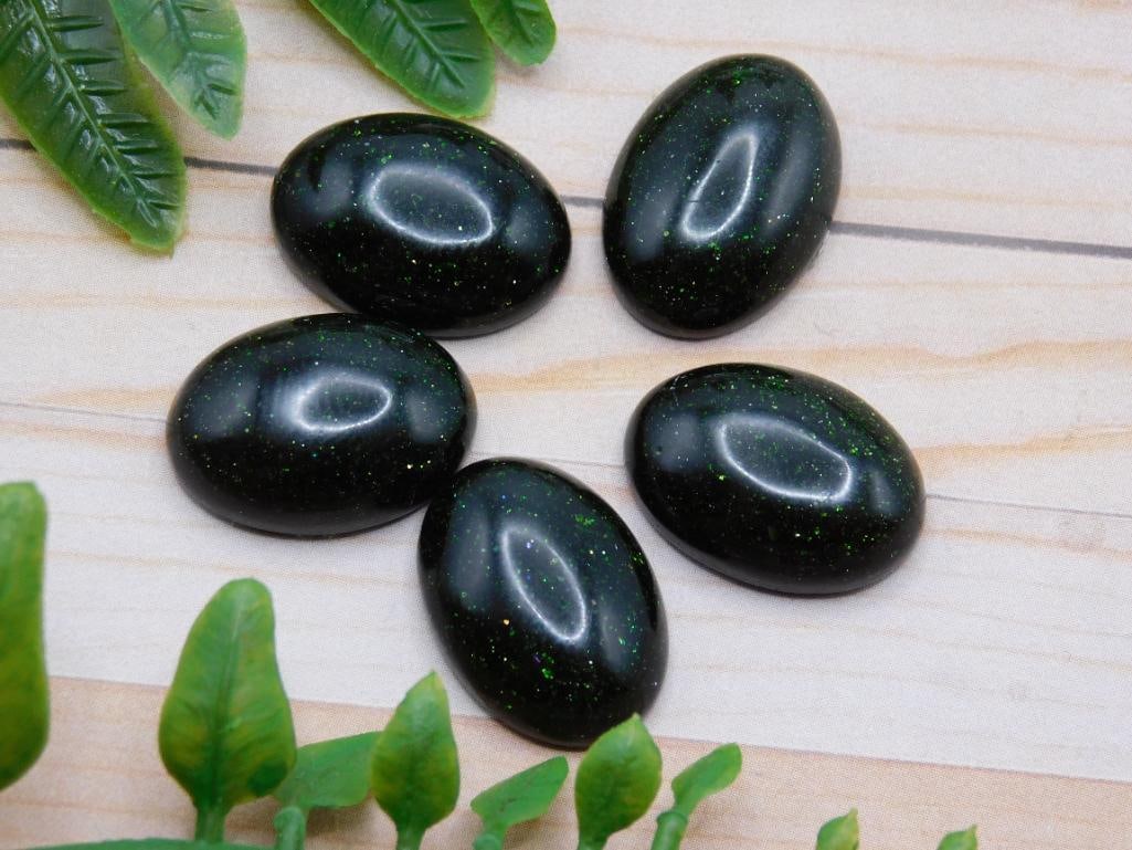 OBSIDIAN CABOCHONS ROCK STONE LAPIDARY SPECIMEN: OBSIDIAN CABOCHONS ROCK STONE LAPIDARY SPECIMEN