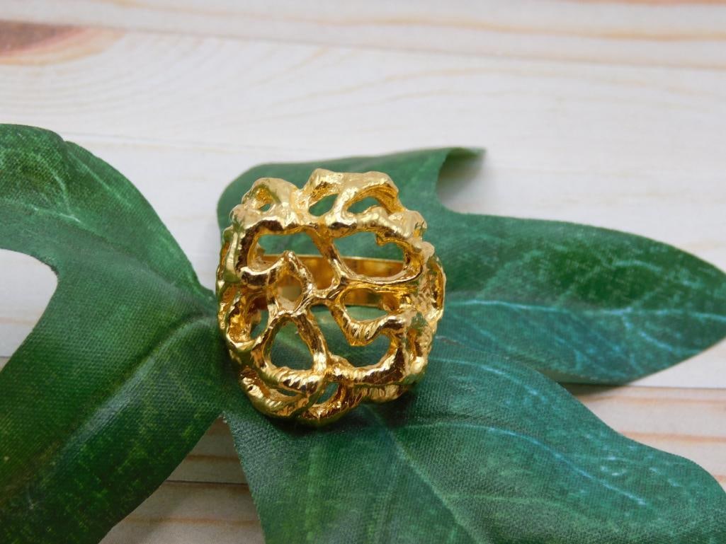 RING ROCK STONE LAPIDARY SPECIMEN: RING ROCK STONE LAPIDARY SPECIMEN