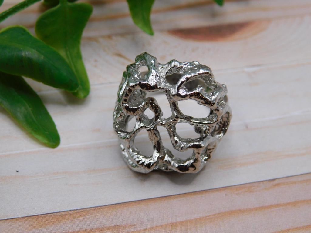 SILVER CLUSTER RING ROCK STONE LAPIDARY SPECIMEN: SILVER CLUSTER RING ROCK STONE LAPIDARY SPECIMEN