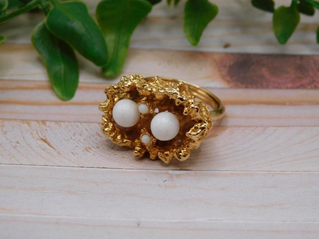 RING ROCK STONE LAPIDARY SPECIMEN: RING ROCK STONE LAPIDARY SPECIMEN