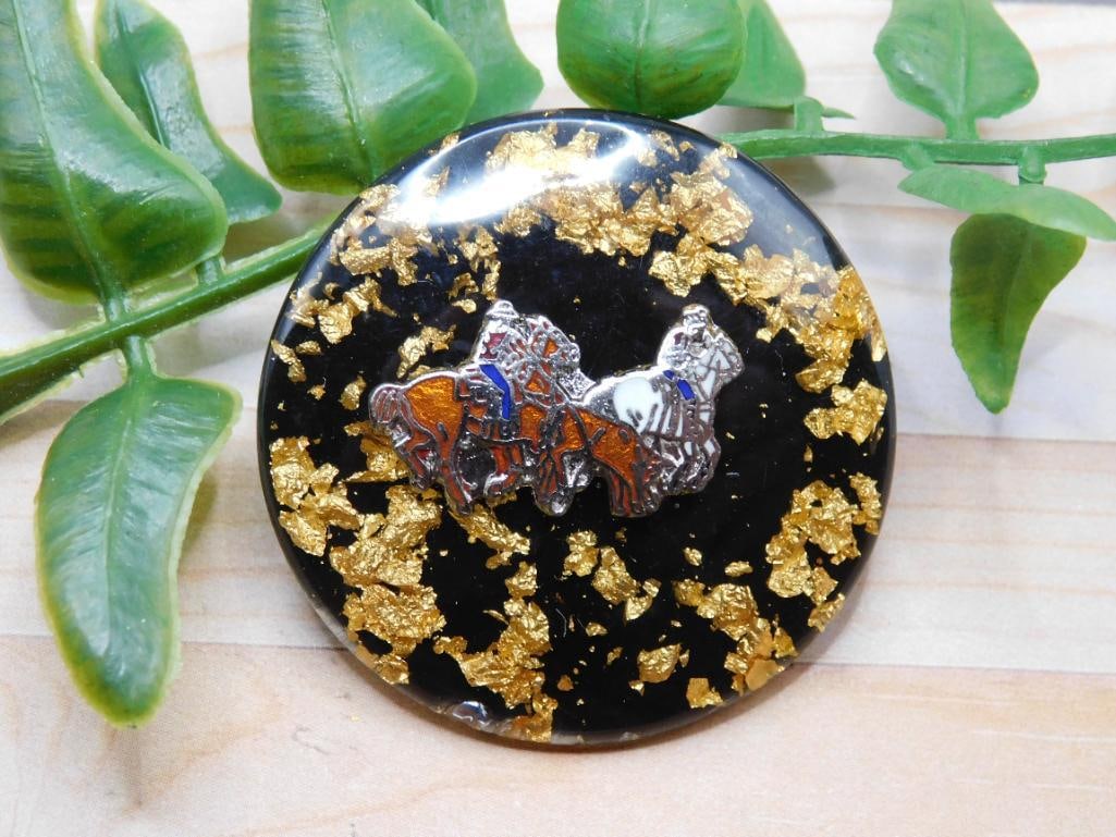 GOLD FLECKED COWBOY CABOCHON ROCK STONE LAPIDARY SPECIMEN: GOLD FLECKED COWBOY CABOCHON ROCK STONE LAPIDARY SPECIMEN