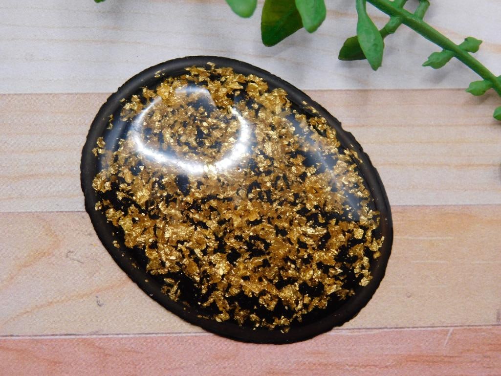 GOLD FLECKED CABOCHON ROCK STONE LAPIDARY SPECIMEN: GOLD FLECKED CABOCHON ROCK STONE LAPIDARY SPECIMEN