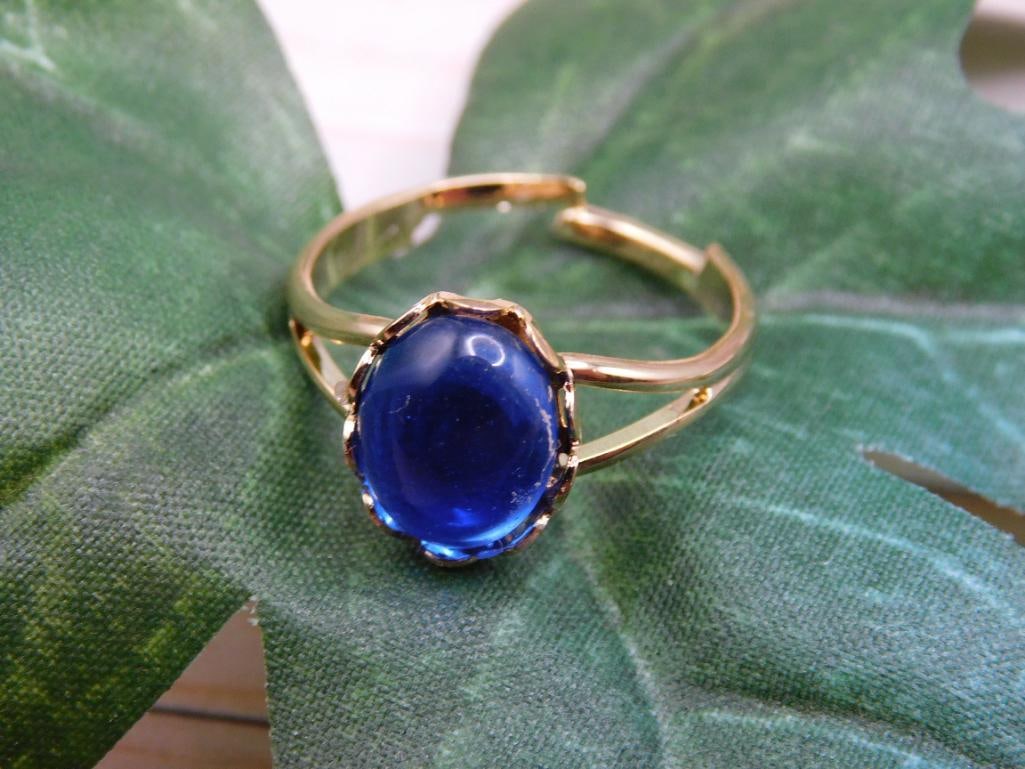 ABALONE RING ROCK STONE LAPIDARY SPECIMEN: ABALONE RING ROCK STONE LAPIDARY SPECIMEN