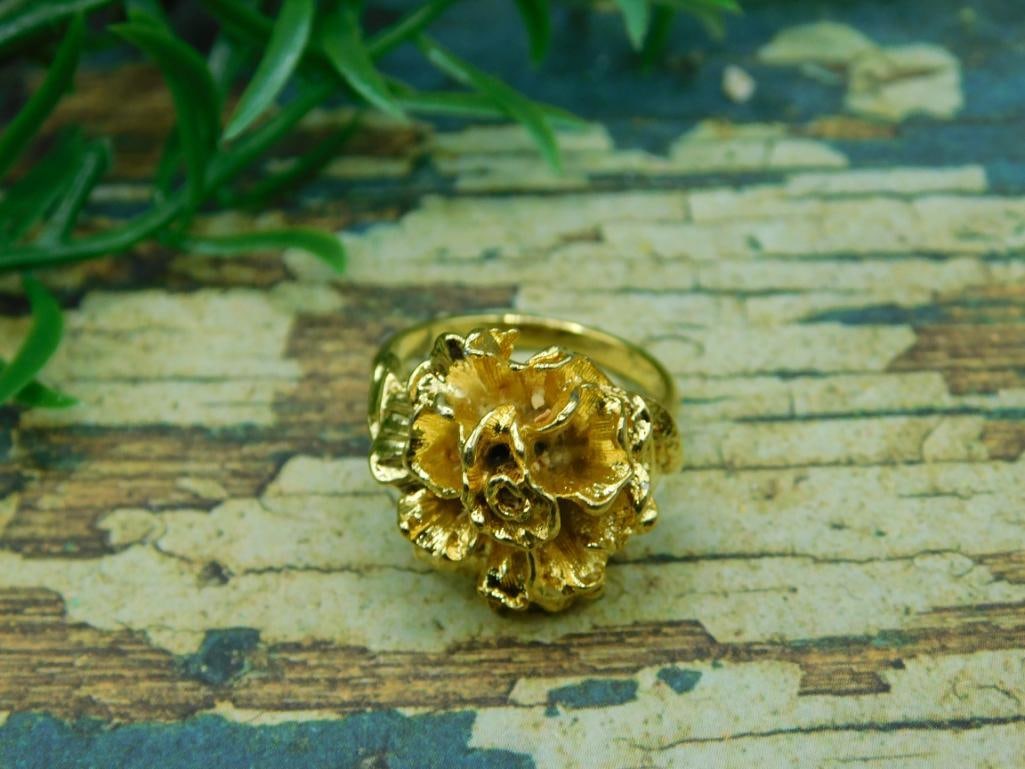 FLOWER RING ROCK STONE LAPIDARY SPECIMEN (1 of 3)