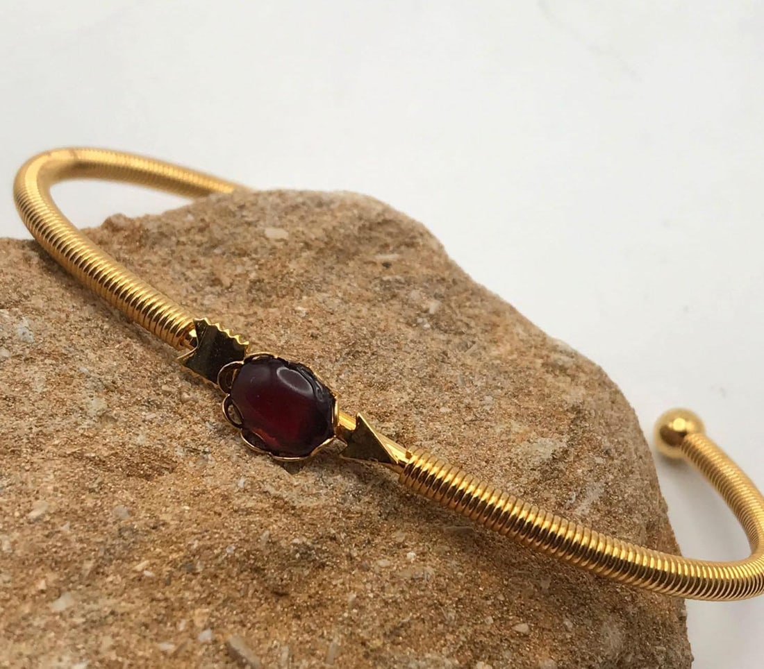 JEWELRY ROCK STONE LAPIDARY SPECIMEN: JEWELRY ROCK STONE LAPIDARY SPECIMEN