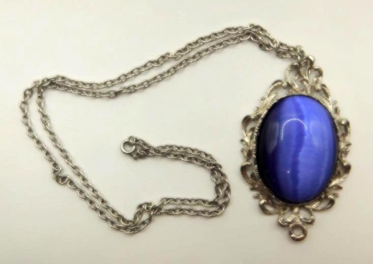 GENUINE STONE PENDANT NECKLACE ROCK STONE LAPIDARY SPECIMEN: GENUINE STONE PENDANT NECKLACE ROCK STONE LAPIDARY SPECIMEN