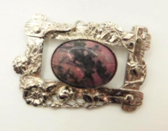 RHODONITE BUCKLE ROCK STONE LAPIDARY SPECIMEN: RHODONITE BUCKLE ROCK STONE LAPIDARY SPECIMEN