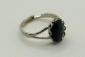 GENUINE STONE RING ROCK STONE LAPIDARY SPECIMEN: GENUINE STONE RING ROCK STONE LAPIDARY SPECIMEN