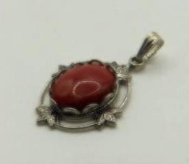 RED JASPER PENDANT ROCK STONE LAPIDARY SPECIMEN: RED JASPER PENDANT ROCK STONE LAPIDARY SPECIMEN