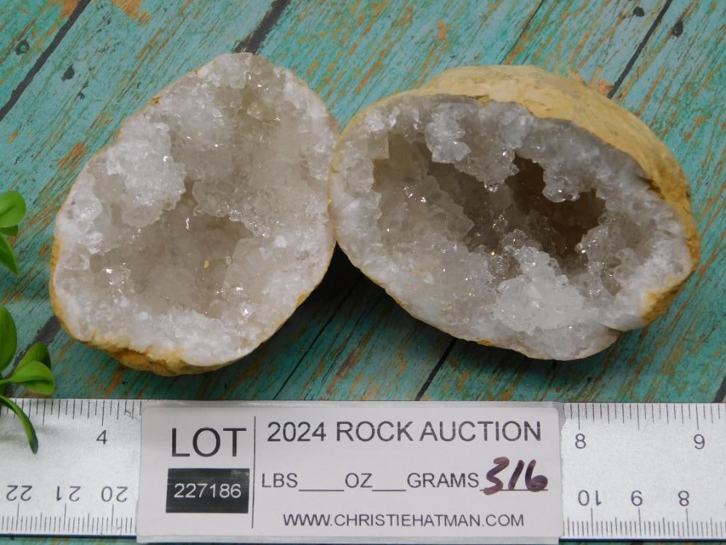 GEODE ROCK STONE LAPIDARY SPECIMEN - 3