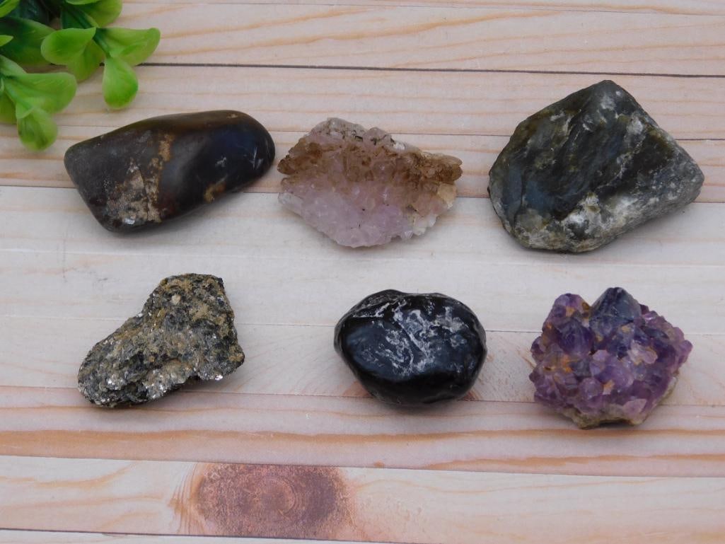 MIXED ROUGH LOT ROCK STONE LAPIDARY SPECIMEN: MIXED ROUGH LOT ROCK STONE LAPIDARY SPECIMEN