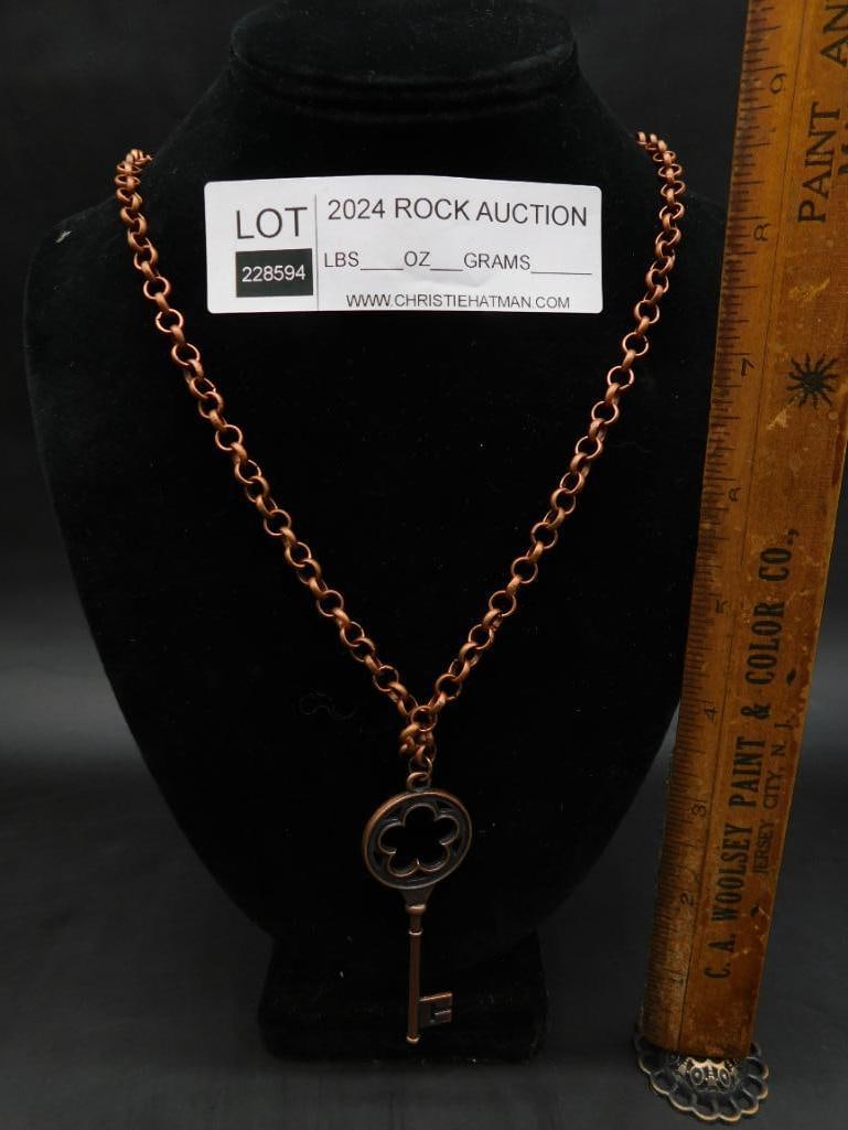 KEY PENDANT ON CHAIN NECKLACE - 3