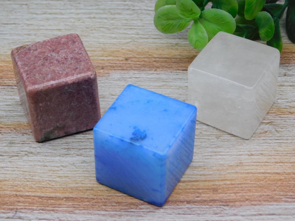 STONE CUBES ROCK STONE LAPIDARY SPECIMEN: STONE CUBES ROCK STONE LAPIDARY SPECIMEN