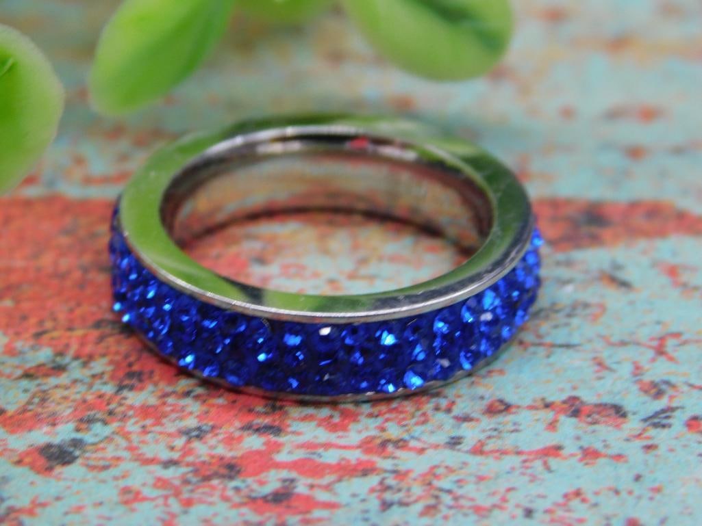 STONE RING ROCK STONE LAPIDARY SPECIMEN: STONE RING ROCK STONE LAPIDARY SPECIMEN