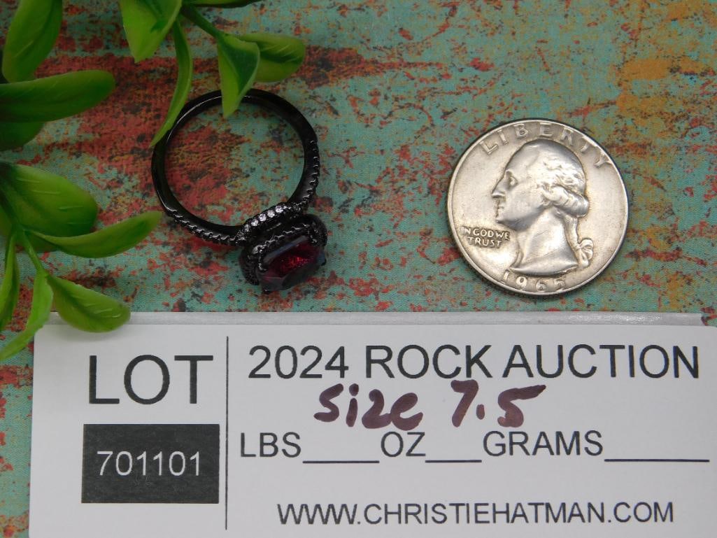 STONE RING ROCK STONE LAPIDARY SPECIMEN - 2