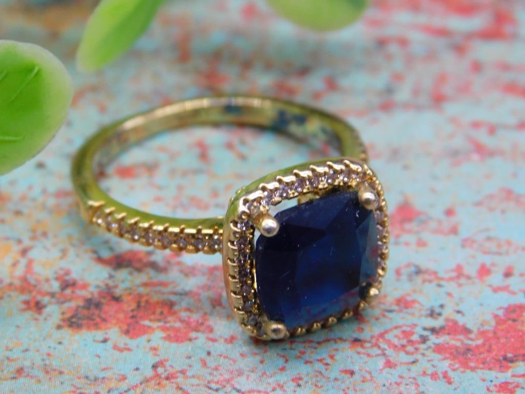 STONE RING ROCK STONE LAPIDARY SPECIMEN: STONE RING ROCK STONE LAPIDARY SPECIMEN