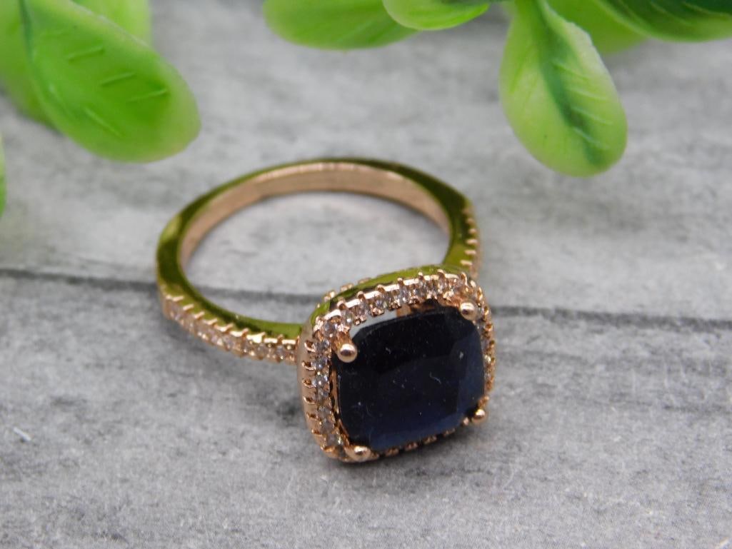 STONE RING ROCK STONE LAPIDARY SPECIMEN: STONE RING ROCK STONE LAPIDARY SPECIMEN