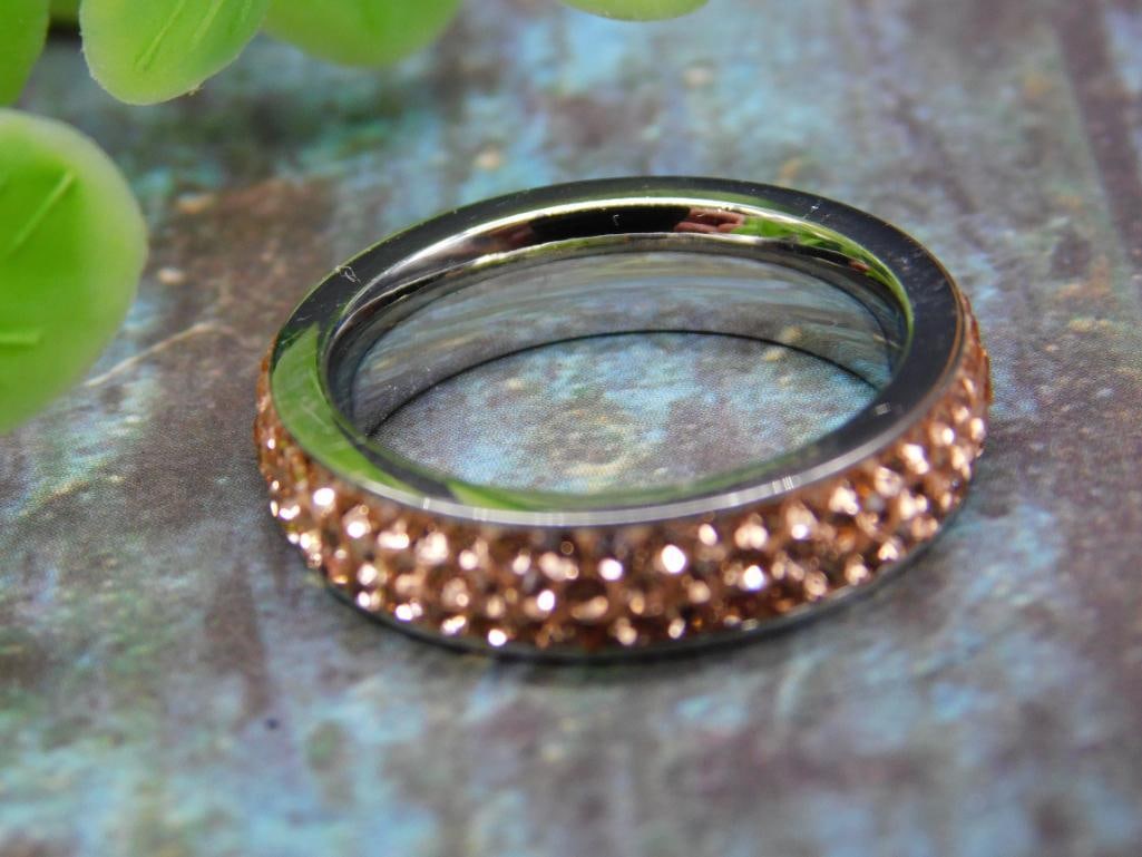 STONE RING ROCK STONE LAPIDARY SPECIMEN: STONE RING ROCK STONE LAPIDARY SPECIMEN