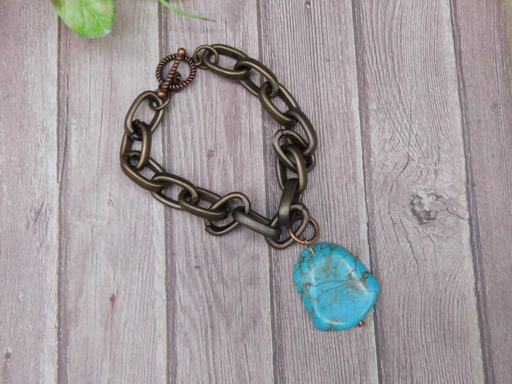 Bronze Chain Bracelet With Turquoise Stone Pendant (1 of 3)