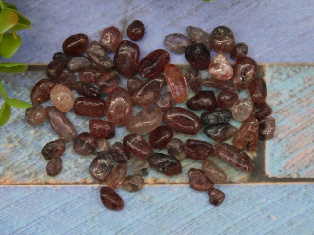 20-Gram Lot of Strawberry Color GEMSTONES ROCK STONE LAPIDARY SPECIMEN: 20-Gram Lot of Strawberry Color GEMSTONES ROCK STONE LAPIDARY SPECIMEN