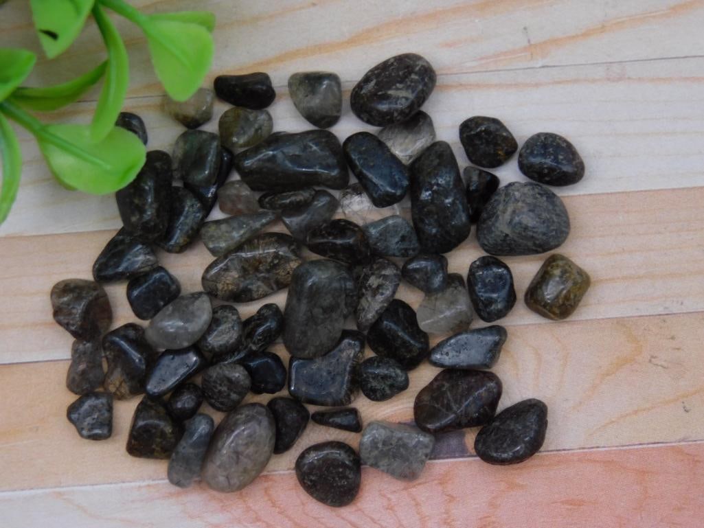 12 Grams of Black Quartz GEMSTONES ROCK STONE LAPIDARY SPECIMEN: 12 Grams of Black Quartz GEMSTONES ROCK STONE LAPIDARY SPECIMEN