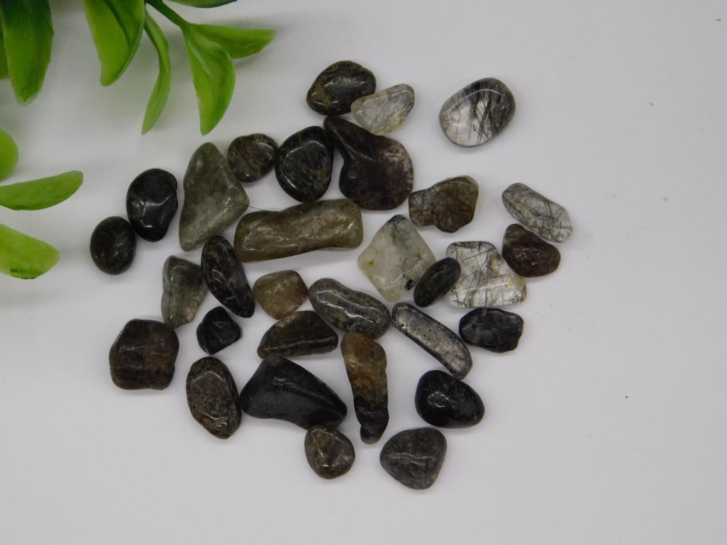 12 Grams of Black Quartz Gemstones Rock Stone Lapidary Specimen: 12 Grams of Black Quartz Gemstones Rock Stone Lapidary Specimen