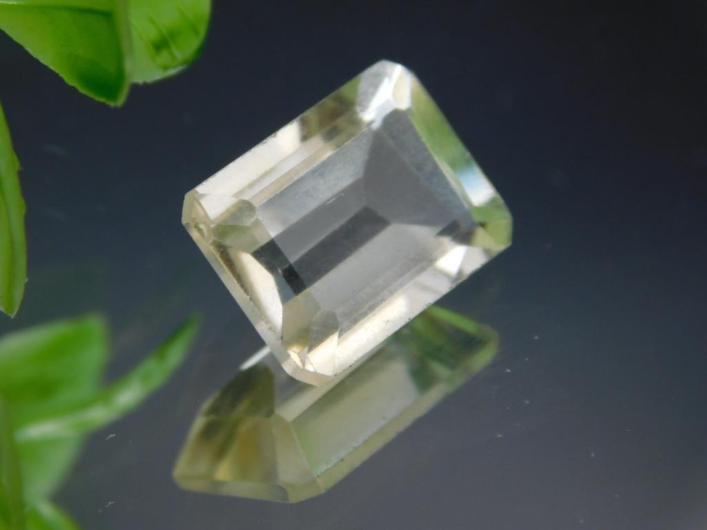 Rectangular Faceted Yellow Quartz Gemstone ROCK STONE LAPIDARY SPECIMEN: Rectangular Faceted Yellow Quartz Gemstone ROCK STONE LAPIDARY SPECIMEN