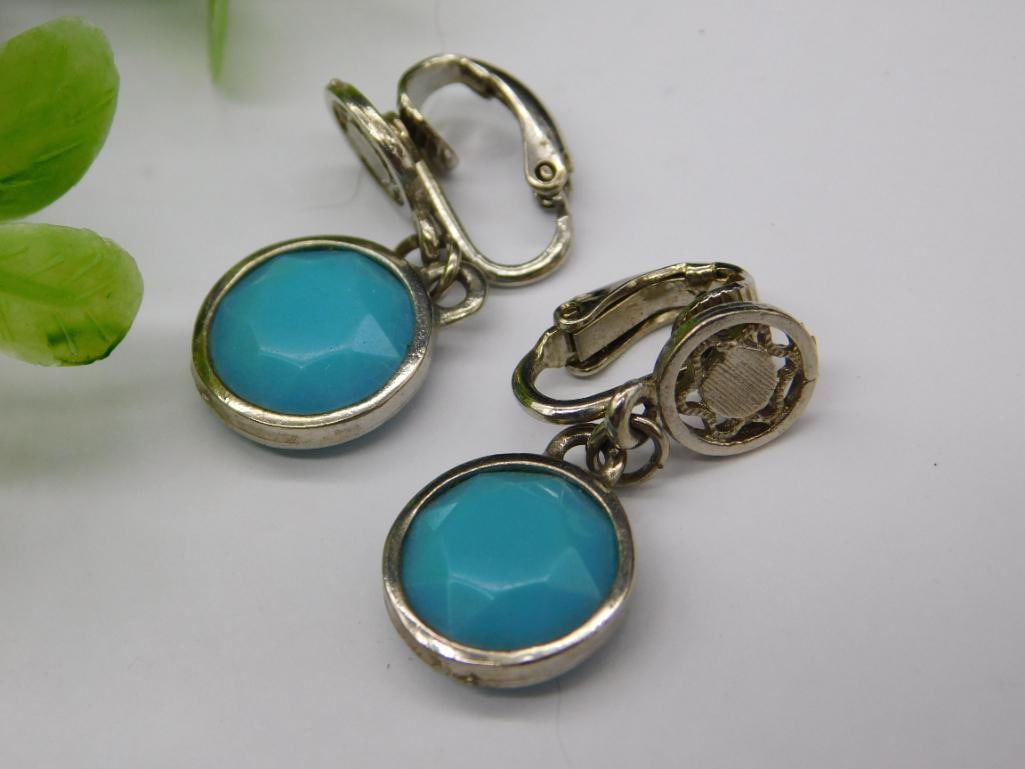 Vintage Clip-On Earrings With Blue Circular Stones: Vintage Clip-On Earrings With Blue Circular Stones