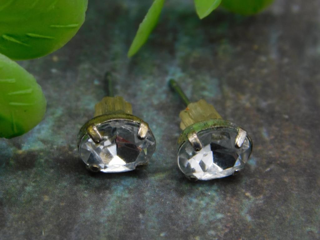 Vintage Clear Rhinestone Stud Earrings with Metal Backs: Vintage Clear Rhinestone Stud Earrings with Metal Backs