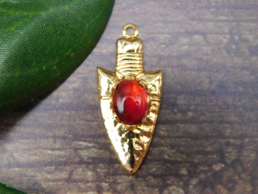 ABALONE STONE PENDANT ROCK STONE LAPIDARY SPECIMEN: ABALONE STONE PENDANT ROCK STONE LAPIDARY SPECIMEN