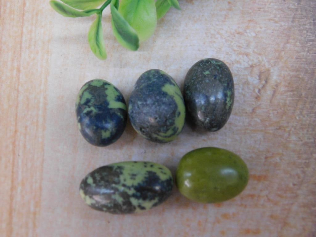 ROCK STONE LAPIDARY SPECIMEN: ROCK STONE LAPIDARY SPECIMEN