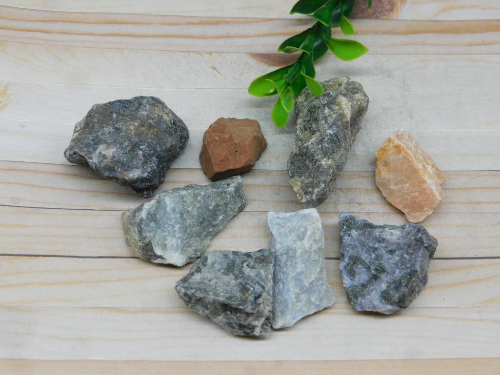 MIXED ROUGH ROCK ROCK STONE LAPIDARY SPECIMEN: MIXED ROUGH ROCK ROCK STONE LAPIDARY SPECIMEN