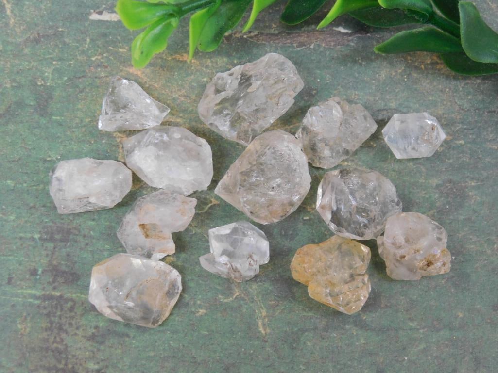 HERKIMER DIAMOND ROCK STONE LAPIDARY SPECIMEN: HERKIMER DIAMOND ROCK STONE LAPIDARY SPECIMEN