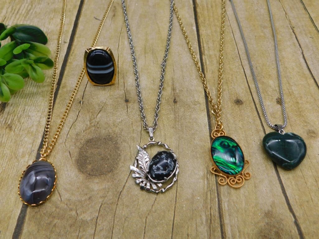 MIXED JEWELRY LOT ROCK STONE LAPIDARY SPECIMEN: MIXED JEWELRY LOT ROCK STONE LAPIDARY SPECIMEN