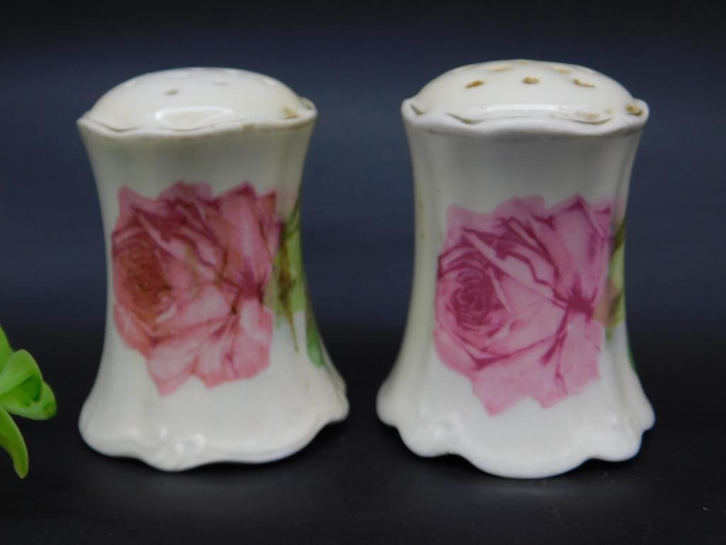 O&E.G. Royal Austria Porcelain Salt and Pepper Shakers: O&E.G. Royal Austria Porcelain Salt and Pepper Shakers