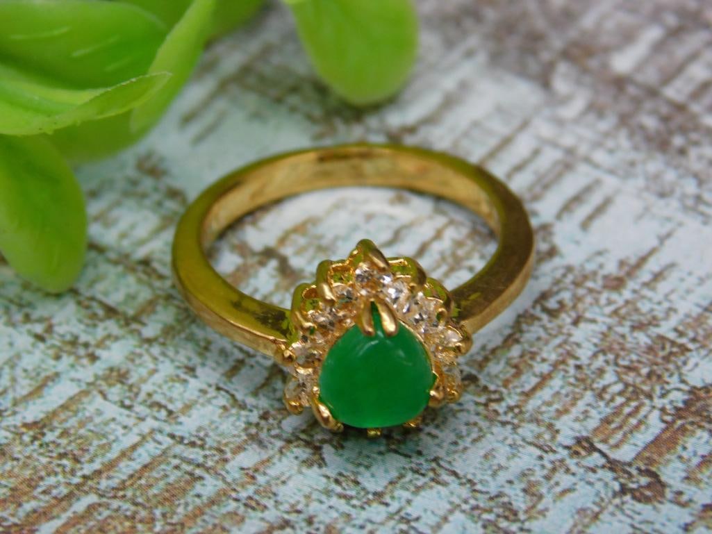 STONE RING ROCK STONE LAPIDARY SPECIMEN: STONE RING ROCK STONE LAPIDARY SPECIMEN