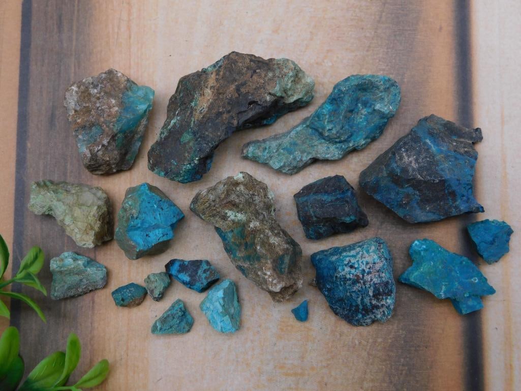 CHRYSOCOLLA ROCK STONE LAPIDARY SPECIMEN: CHRYSOCOLLA ROCK STONE LAPIDARY SPECIMEN