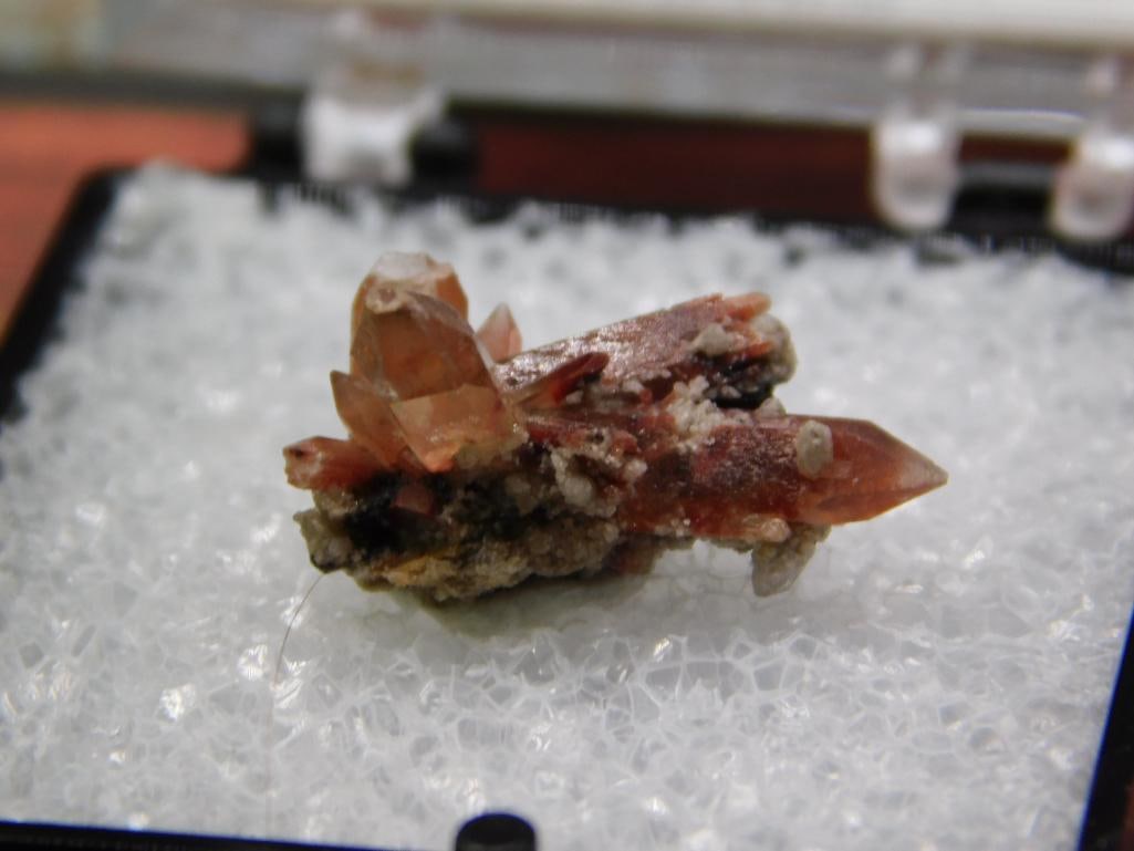 TOPAZ ROCK STONE LAPIDARY SPECIMEN: TOPAZ ROCK STONE LAPIDARY SPECIMEN