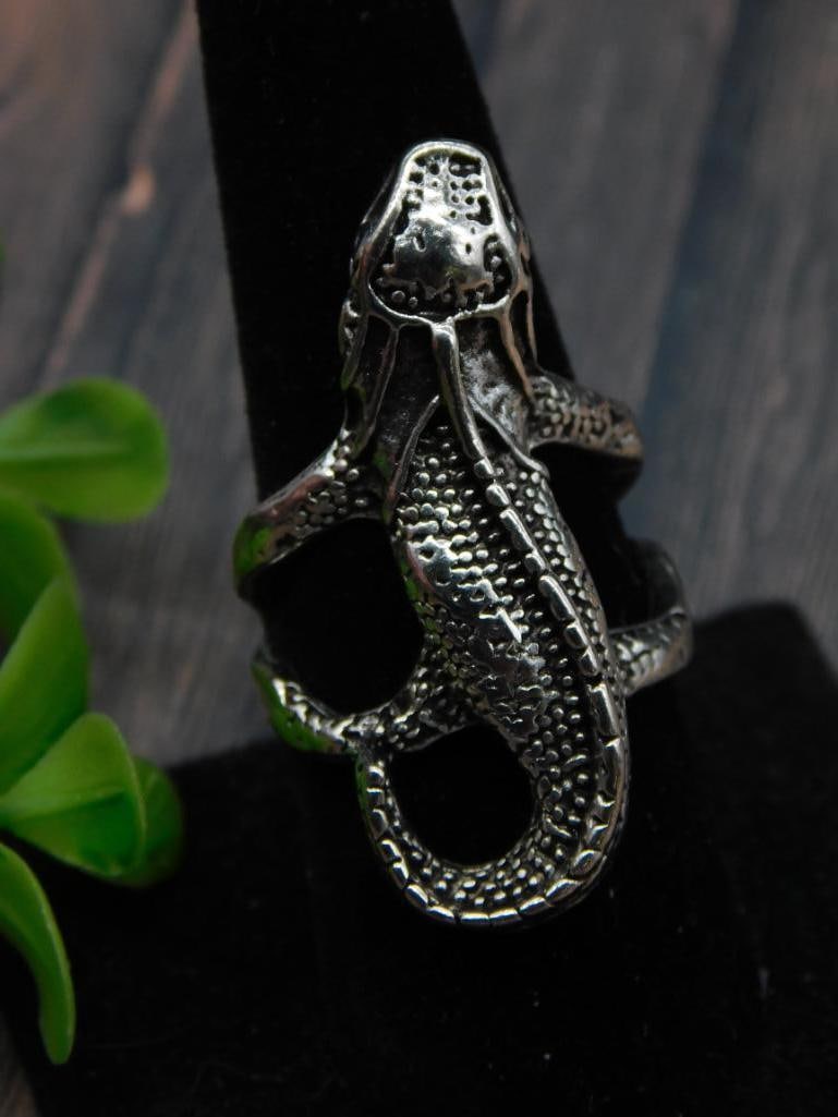 LIZARD RING SIZE 7.5 ROCK STONE LAPIDARY SPECIMEN: LIZARD RING SIZE 7.5 ROCK STONE LAPIDARY SPECIMEN