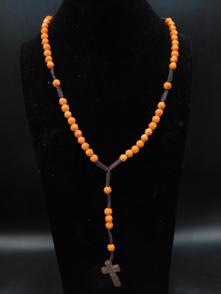 CARVED WOODEN ROSARY (1 of 2)