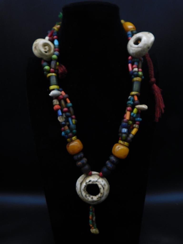 AFRICAN TRADE BEAD CEREMONIAL ORNAMENTAL NECKLACE VINTAGE ANTIQUE (1 of 3)