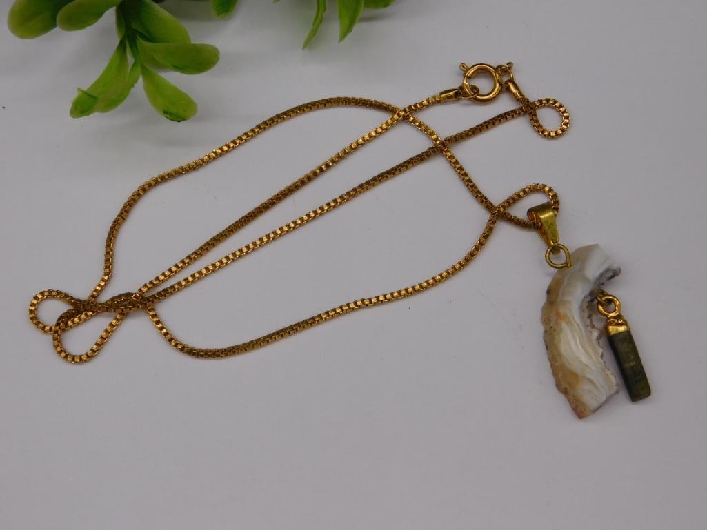 GEODE SLICE PENDANT ON CHAIN NECKLACE ROCK STONE LAPIDARY SPECIMEN: GEODE SLICE PENDANT ON CHAIN NECKLACE ROCK STONE LAPIDARY SPECIMEN