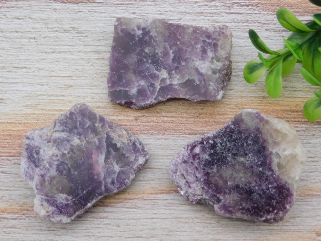 LEPIDOLITE ROCK STONE LAPIDARY SPECIMEN: LEPIDOLITE ROCK STONE LAPIDARY SPECIMEN