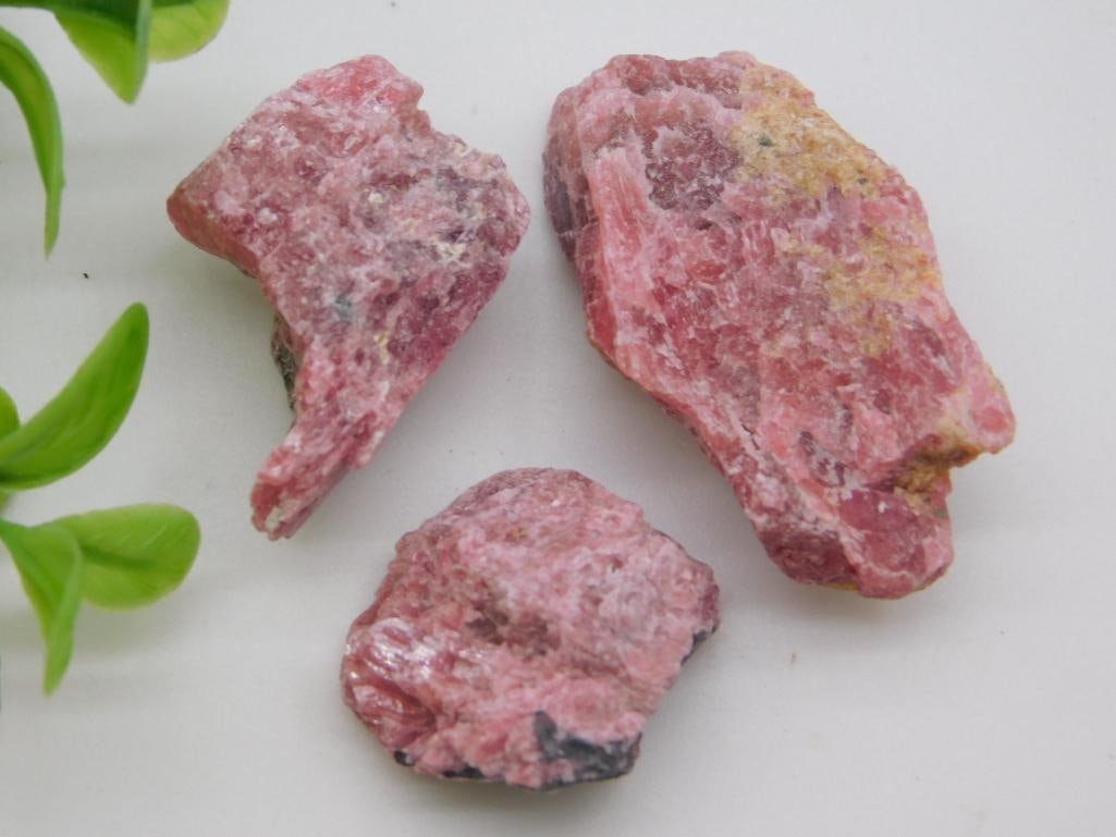 GEM RHODONITE ROCK STONE LAPIDARY SPECIMEN: GEM RHODONITE ROCK STONE LAPIDARY SPECIMEN
