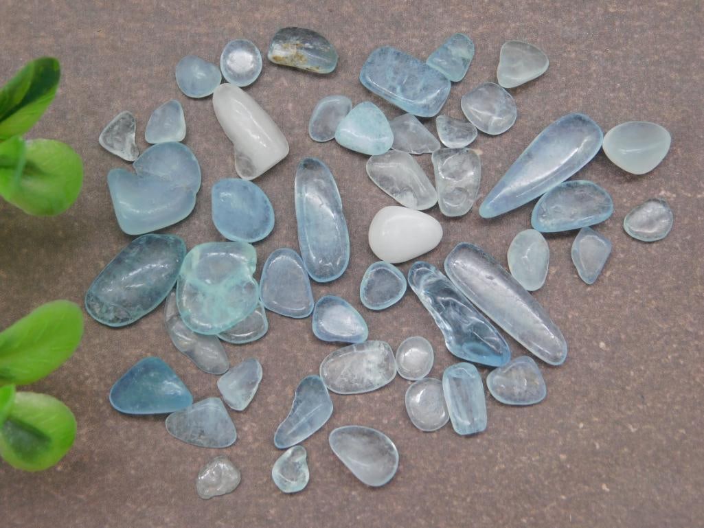 AQUAMARINE ROCK STONE LAPIDARY SPECIMEN: AQUAMARINE ROCK STONE LAPIDARY SPECIMEN