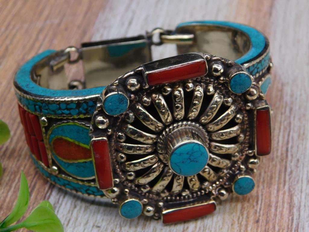 TURQUOISE AND RED CORAL METAL CUFF BRACELET ROCK STONE LAPIDARY SPECIMEN: TURQUOISE AND RED CORAL METAL CUFF BRACELET ROCK STONE LAPIDARY SPECIMEN