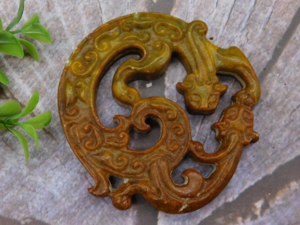 CARVED JADE ROCK STONE LAPIDARY SPECIMEN: CARVED JADE ROCK STONE LAPIDARY SPECIMEN